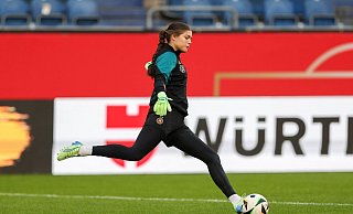 Spielt vom Sommer an in Frankfurt: Essens Keeperin Sophia Winkler. - Christoph Reichwein/dpa