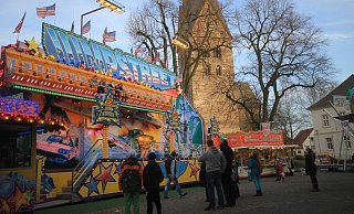 Der Steinheimer Karnevalssonntag mit Rummel soll auch einen verkaufsoffenen Sonntag erhalten – doch die Gewerkschaft Verdi bezweifelt den wirtschaftlichen Mehrwert. - Madita Schellenberg