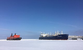 Russisches LNG soll früher als geplant nicht mehr in die EU importiert werden dürfen. (Archivbild) - Friedemann Kohler/dpa