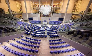 Bei der vorgezogenen Neuwahl am 23. Februar 2025 wird der 21. Deutsche Bundestag gewählt. Auch Politiker aus dem Kreis Paderborn möchten dann im Parlament vertreten sein. - Michael Kappeler/dpa