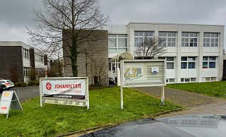 Die Johanniter Unfallhilfe betreibt die temporäre Obdachlosenunterkunft am Kleiberweg. - Andreas Zobe