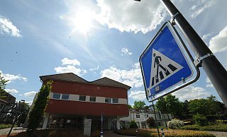 Das Krankenhaus Rahden hat keinen Versorgungsauftrag mehr vom Land erhalten und ist seit Anfang 2025 geschlossen. Von einem "Geisterkrankenhaus" oder "ehemaligen Krankenhaus" wollen die kreiseigenen Mühlenkreiskliniken dennoch nicht sprechen - sondern von einem Standort mit null Betten. - Joern Spreen-Ledebur