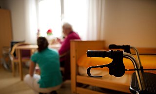 Der Richter wollte sich einen Eindruck von dem Mann im Pflegeheim verschaffen. - picture alliance / dpa