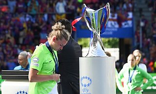 2023 verpasste Alexandra Popp im Finale gegen Barcelona den Champions-League-Titel knapp. - Swen Pförtner/dpa