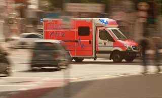 Alle drei Personen wurden vom alarmierten Rettungsdienst vor Ort ambulant behandelt. - Symbolfoto: MT-Archiv