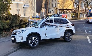 Die Fahrerin gab an, von der Sonne geblendet worden zu sein. - Feuerwehr Bochum