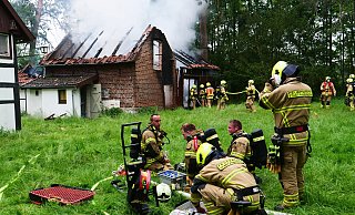Ein Stallgebäude und eine Grillhütte brannten nieder. - Ralph Meyer