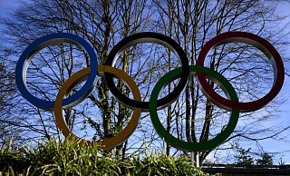 Bei den Olympischen Winterspielen werden russische Athleten in Wettbewerben der FIS-Sportarten nicht teilnehmen dürfen. - Laurent Gillieron/KEYSTONE/dpa