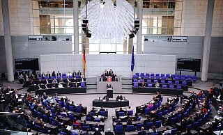 Bundeskanzler Olaf Scholz (SPD) spricht im Bundestag. - Foto: Kay Nietfeld/dpa