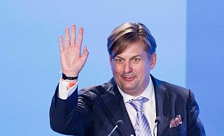 Maximilian Krah bei seiner Vorstellungsrede als AfD-Spitzenkandidat für die Europawahl der AfD Europawahlversammlung in der Messe Magdeburg. - Carsten Koall/dpa