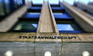 Die Staatsanwaltschaft Bielefeld wirft dem Angeklagten vor, mehrere Frauen sexuell genötigt und vergewaltigt zu haben. - Wolfgang Rudolf