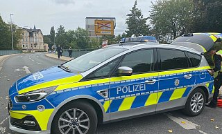 Während des Einsatzes sperrte die Polizei die Bergertorstraße/Salzufler Straße ab. - Charlotte Mahncke