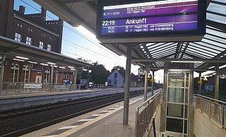 Bei den Zügen der Linie RE 17 sowie der R E 11 in den Abendstunden kommt es wochentags zu Ausfällen und Verspätungen. - Simone Flörke