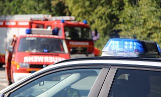Die Rettungskräfte kümmerten sich bei dem Einsatz in Brakel um den Verletzten. - David Schellenberg