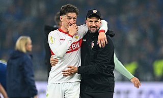 Angelo Stiller (l.) weiß noch nicht, ob er für die Nationalmannschaft fit sein wird. - Tom Weller/dpa