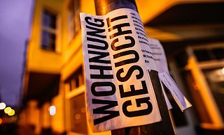 Wohnung gesucht: Die Wohnungssuche dürfte künftig noch schwerer werden (Symbolbild). - Oliver Berg/dpa