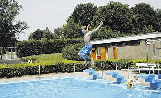 Abkühlung im Freibad: In den nächsten Tagen wird es laut Wetterprognose richtig heiß. - Mareike Patock