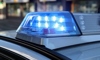 An mehreren Orten gleichzeitig war die Polizei im Einsatz. - Symbolfoto: Jens Reichenbach