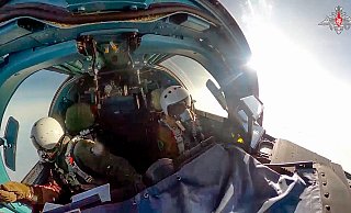 Ein russischer Kampfjet. (Archivbild) - Uncredited/Russian Defense Ministry Press Service/AP/dpa Ein russischer Kampfjet. (Archivbild) - Uncredited/Russian Defense Ministry Press Service/AP/dpa