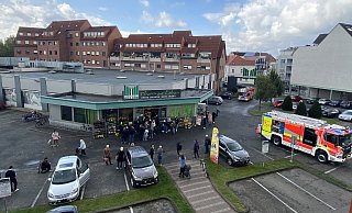 Über eine Stunde lang war der Marktkauf geschlossen. - Jutta Steinmetz