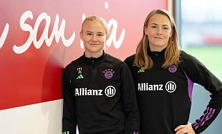 EM-Duell der Verlobten in Genf: Pernille Harder und Magdalena Eriksson vom FC Bayern - Lukas Barth/dpa