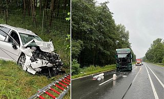 Trotz eines Bremsmanövers kann der Lkw-Fahrer den Aufprall mit dem Skoda nicht verhindern. Das Auto landet im Straßengraben. - Feuerwehr Schlangen/Montage NW Trotz eines Bremsmanövers kann der Lkw-Fahrer den Aufprall mit dem Skoda nicht verhindern. Das Auto landet im Straßengraben. - Feuerwehr Schlangen/Montage NW