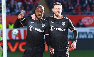 Hier jubelt Preußen-Neuzugang David Kinsombi (l.) mit Torvorbereiter Charalambos Makridis über seinen 1:1-Treffer in Kaiserslautern. An diesem Freitag gibt's nun ein Wiedersehen mit dem SCP. - Imago Images