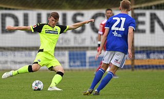 Jungspund mit Potenzial: Auch im Testspiel gegen Ipswich stellte Luca Kilian bereits seine Qualitäten unter Beweis. - Marc Köppelmann