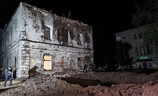 Die russischen Luftschläge trafen auch erneut die ukrainische Stadt Charkiw im Osten des Landes. - Yakiv Liashenko/AP/dpa