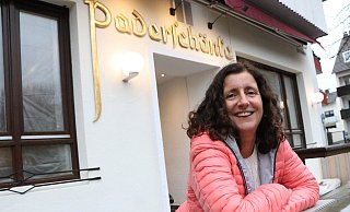Heike Bergmann macht aus der Paderschänke eine authentische Taverne. - Holger Kosbab