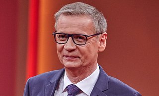 Günther Jauch kennt Halle im Kreis Gütersloh: Im Juni 1993 moderierte er während der Gerry Weber Open die Sendung "das aktuelle sportstudio". Gelebt hat er hier jedoch nie. - dpa