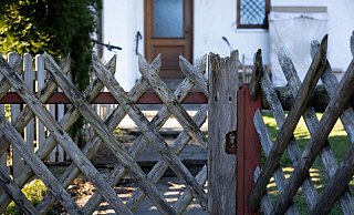 Zwei kleine Kinder werden tot gefunden, die Mutter ist verletzt und steht unter Verdacht. - Sven Hoppe/dpa