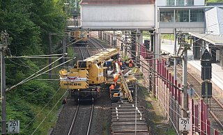 Schon jetzt wird auf der Strecke zwischen Hamburg und Berlin fleißig gebaut - im kommenden Jahr ist der Korridor erneut gesperrt. (Archivbild) - Marcus Brandt/dpa