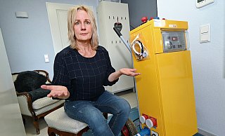 Kerstin Gresser friert bei Temperaturen zwischen 15 und 17 Grad. - Barbara Franke