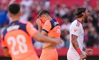 Robert Lewandowski erwischte im Spiel beim FC Sevilla nicht seinen besten Tag. - Jose Breton/AP/dpa