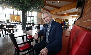 In seiner Neuen Schmiede: Reinhard Bücker hatte die Idee - und war 19 Jahre lang Chef der Schmiede. - Wolfgang Rudolf