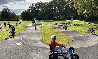 Ein Pumptrack für Kinder, wie hier im Stadtpark Harsewinkel, soll auch in Herford entstehen - neben vielen anderen Angeboten. - Burkhard Hoeltzenbein