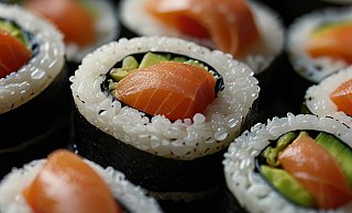 Ein Herforder Sushi-Restaurant wurde durch den Brand im Nachbarhaus in Mitleidenschaft gezogen. - Symbolbild: Pixabay