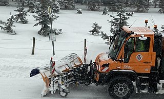 Die Räumfahrzeuge waren in Enger und Spenge im Dauereinsatz. - Ekkehard Wind
