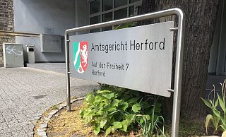 Amtsgericht Herford: Dort verhängte das Gericht jetzt eine Freiheitsstrafe gegen eine Mutter von vier Kindern. - Felix Eisele