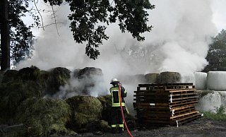 Eine Warnung vor Rauchgasen gab es am Montag in Verl. - Andreas Eickhoff