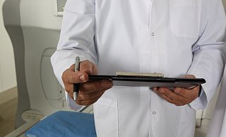 Krankenkassen sehen sich von Krankenhäusern um Geld betrogen.  Letztere sehen sich von Krankenkassen  zu Unrecht des Betrugs beschuldigt. - Pixabay/Symbolfoto