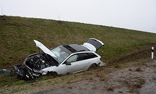 An dem Auto entstand ein Totalschaden.  - Andreas Eickhoff