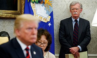 Der Trump-Kritiker Bolton ist angeklagt worden. (Archivbild) - Evan Vucci/AP/dpa