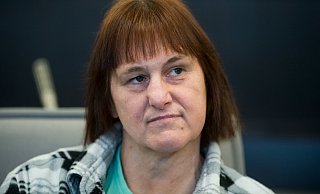 Angelika W. im März 2017 im Landgericht Paderborn. - dpa