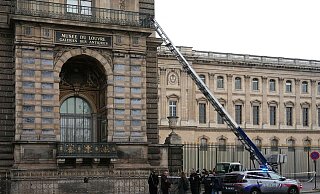 Die Polizei ist vor Ort. - Dimitar Dilkoff/AFP/dpa