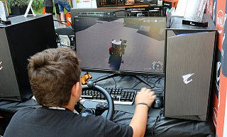 Mit diesem Videospiel lässt sich ein eigener Hof konstruieren, inklusive Wege, Felder und Wiesen. - Robert Becker