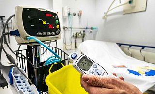 Das Bild zeigt einen Isolationsraum in einem niederländischen Krankenhaus. Auch die Bielefelder Kliniken haben Isolationsräume für mögliche Corona-Patienten vorbereitet. - Jerry Lampen