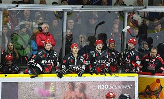 Jetzt gilt es: Die Herforder mit Jan-Niklas Linnenbrügger und Trainer Jeff Job brauchen einen Sieg im Heimspiel gegen Ratingen. - Yvonne Gottschlich