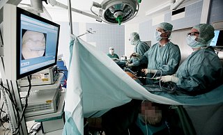 Wie es mit den beiden Krankenhäusern weitergeht, hängt auch vom Land NRW ab. Es soll aber wohl weiterhin Spezialisierungen geben. - www.gerald-dunkel.de
